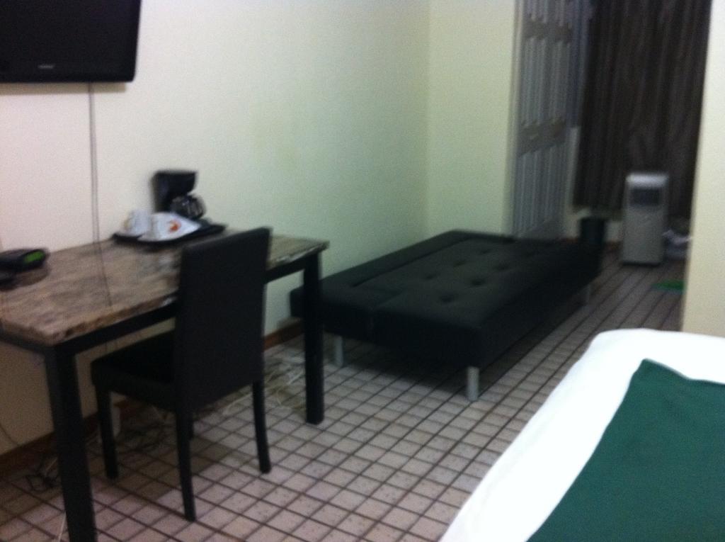 Executive Airport Hotel Entebbe Habitación foto